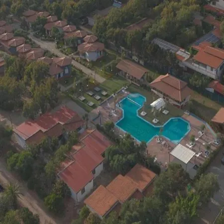 With Shared Pool Near The Sea Nicotera