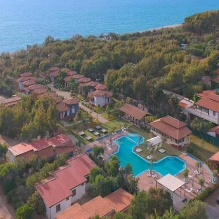 Apartamento With Shared Pool Near The Sea